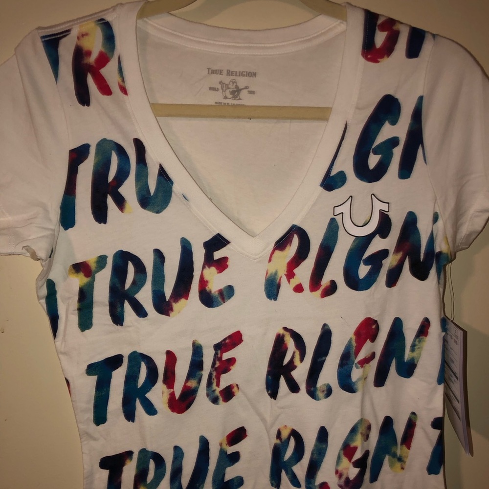 Women’s True Religion white vneck tshirt